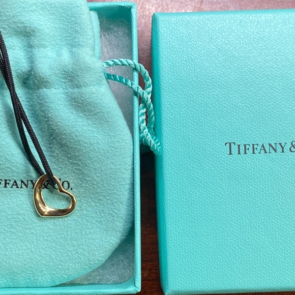 Tiffany & Co 18k Open Heart Elsa Peretti necklace box - Picture 6 of 6